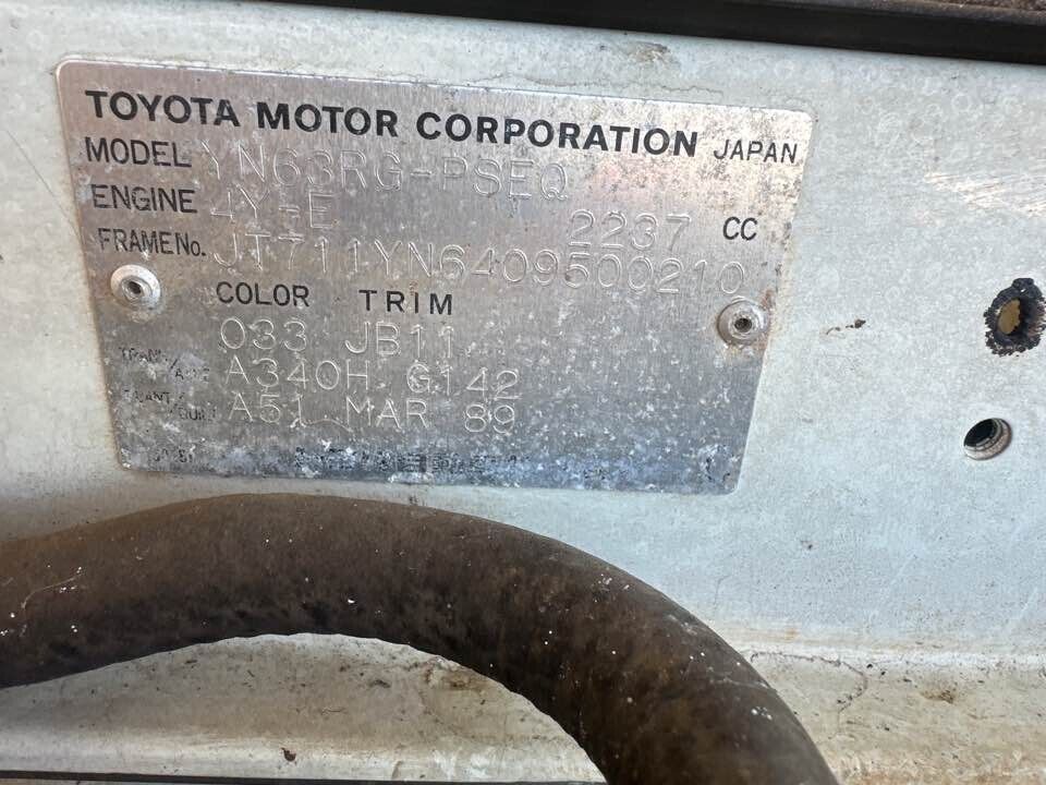 1989 Toyota 4Runner Steering Column Shroud #B276