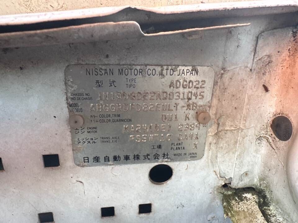 2003 Nissan Navara D22 LH Passengers Wiper Arm #B247