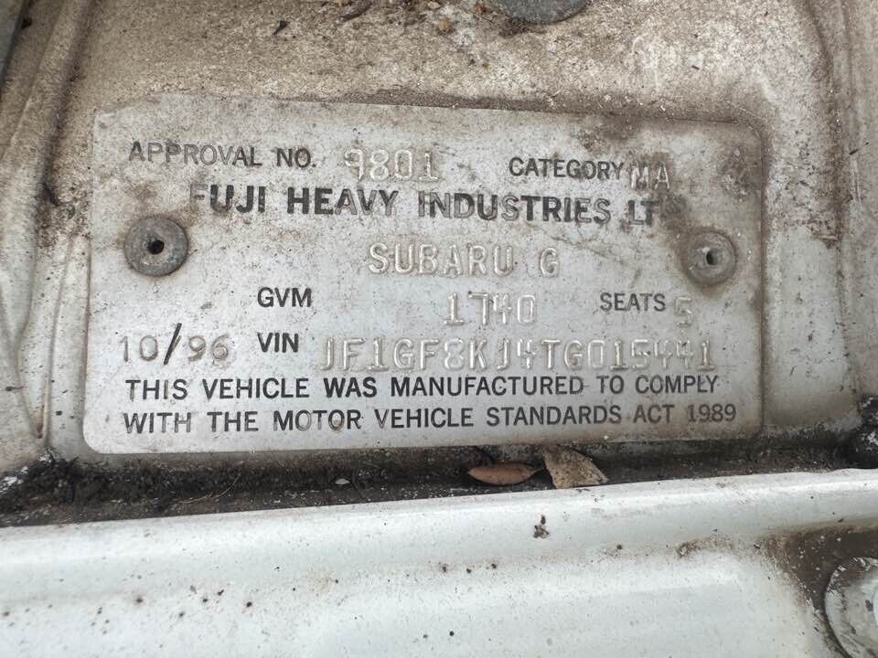 1996 Subaru Impreza RH Drivers Front Head rest #B406