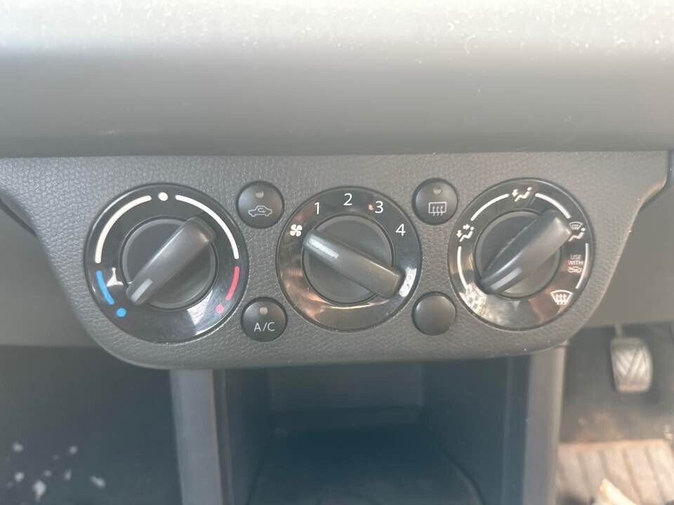 2007 Suzuki Swift AC Controls #B228