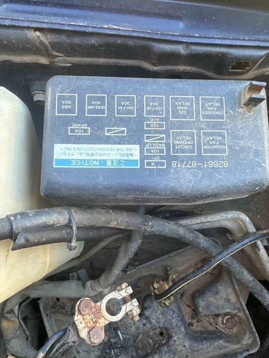 1993 Daihatsu Charade Engine Bay Fuse Box #B340