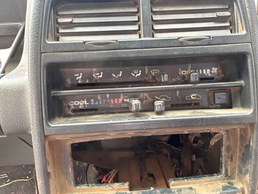 1992 Suzuki Vitara AC Controls #B197
