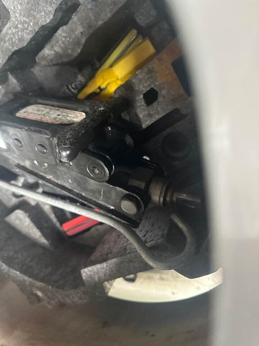 2007 Peugeot 407 Genuine Jack #B137