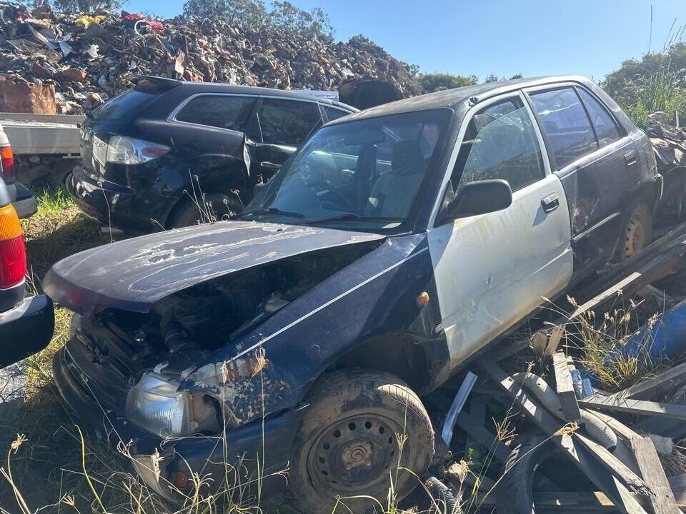 1993 Daihatsu Charade LH Tail Gate Strut #B340