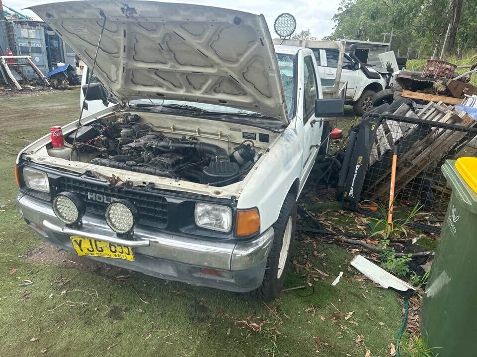 1990 Holden Tf Rodeo Brake Pedal #B132