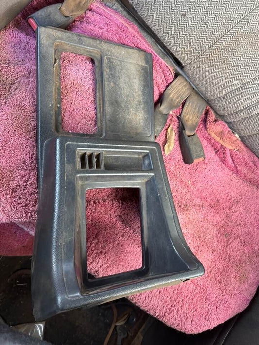 1992 Suzuki Vitara Centre Console #B197