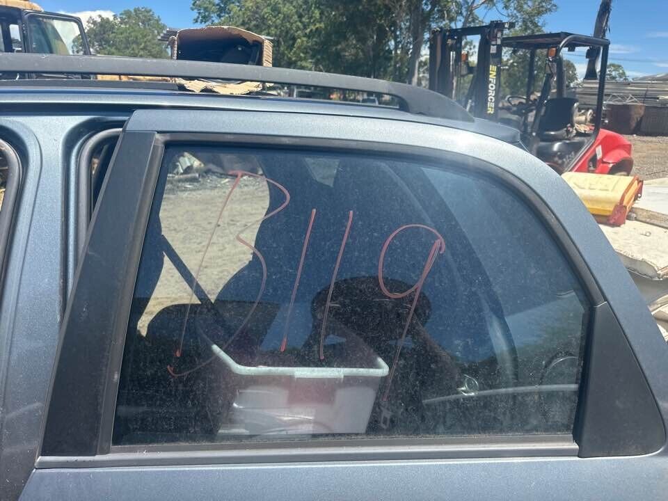 2007 Suzuki Sx4 LH Passengers Rear Window Glass #B119