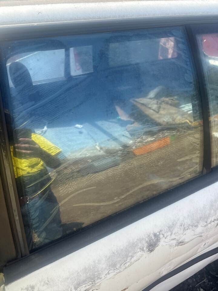 1994 Holden Vr Commodore LH Passengers Rear Window Glass #B419