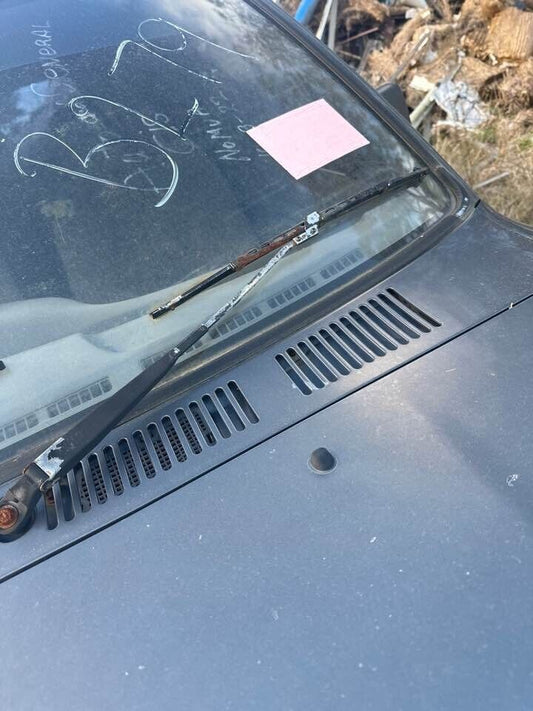 1990 Toyota 4Runner LH Passengers Wiper Arm #B279