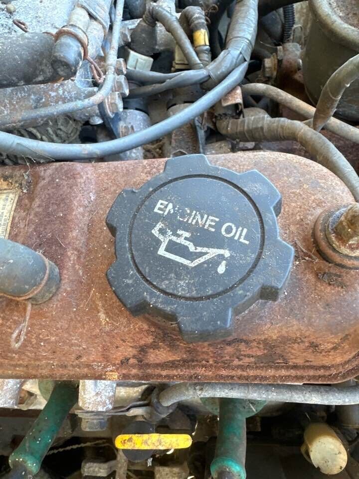 1989 Toyota 4Runner Oil Cap #B276
