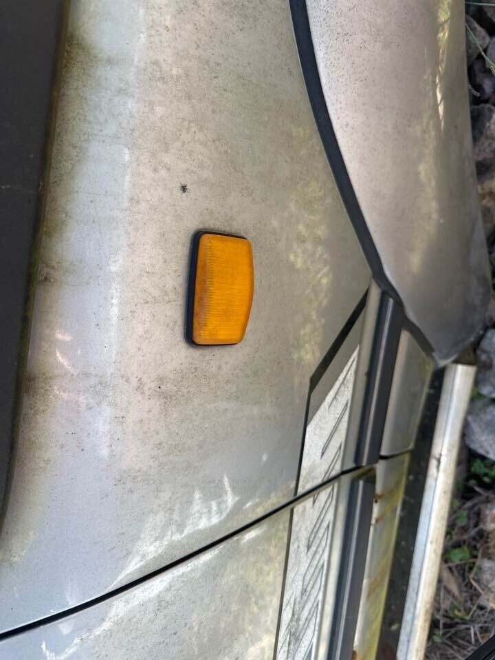 1993 Toyota 80 Series Land Cruiser Rh Driver Front Guard Repeater/blinker #B257
