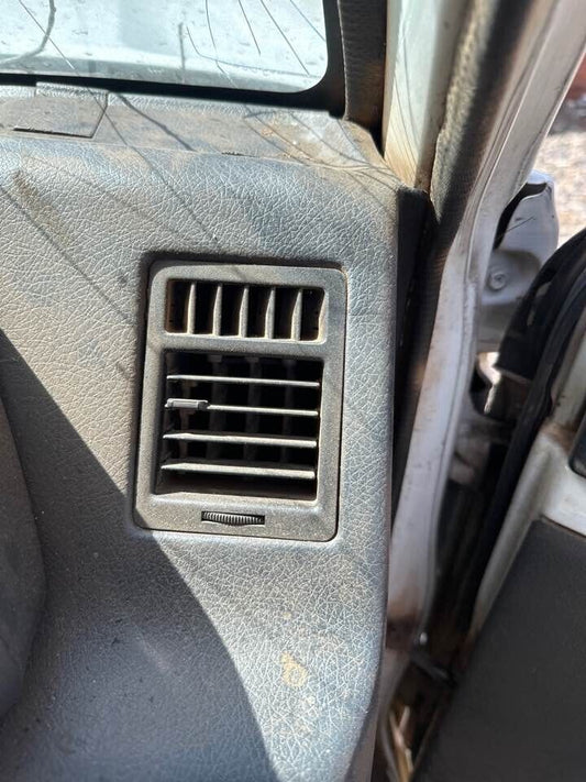 1992 Suzuki Vitara Aircon Vents Front Right #B197
