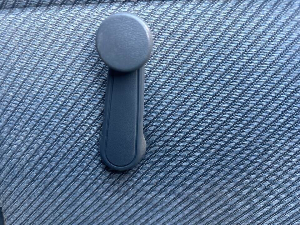 1990 Toyota 4Runner RH Drivers Side Rear Window Winder Handle #B279