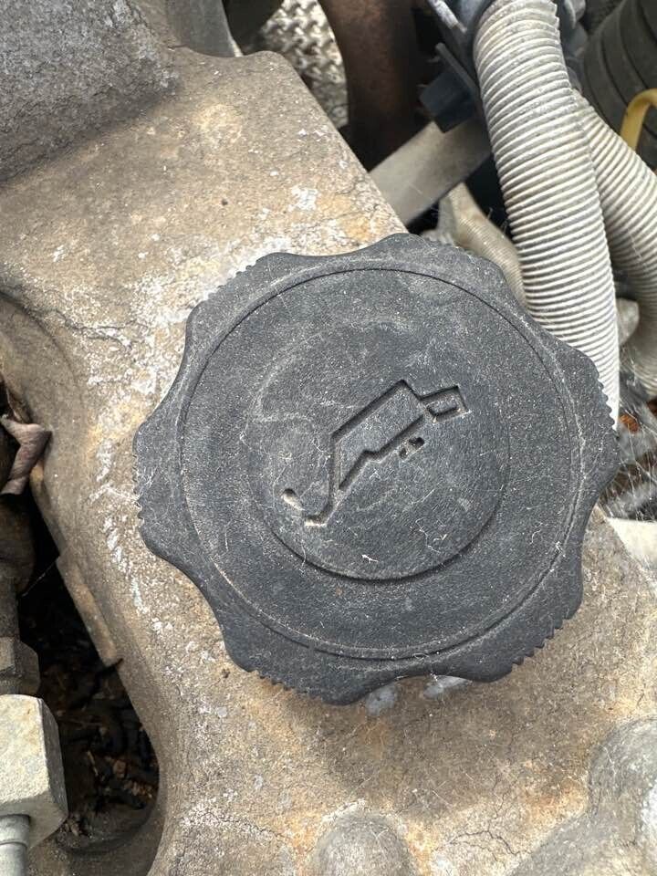 2007 Mazda Bt-50 Oil Cap #B320