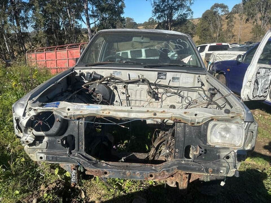 1992 Mitsubishi Triton  Weather Strip RH Rear #B283