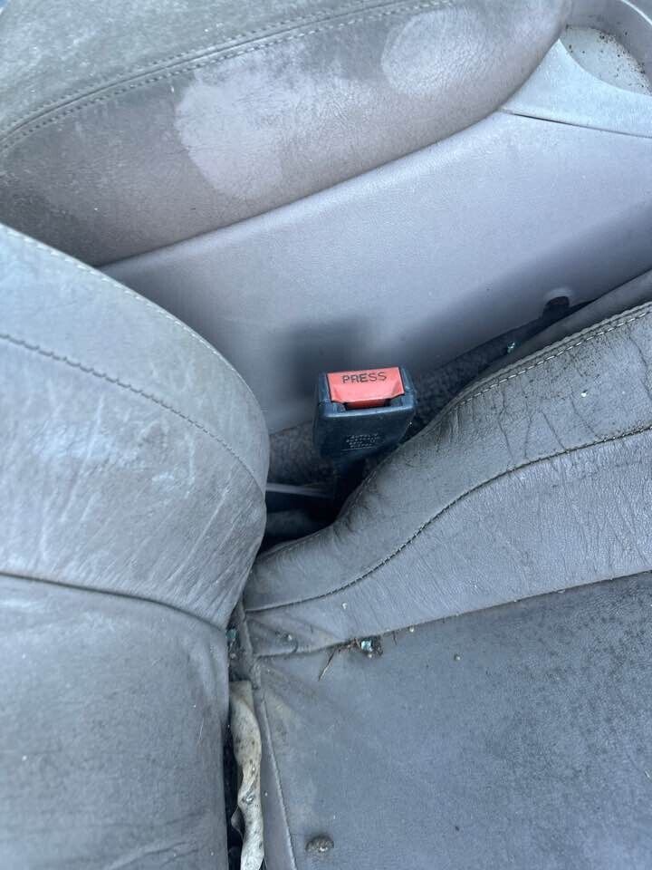 1995 Ford Ef Fairmont Seat Belt Stalk RH Front #B237