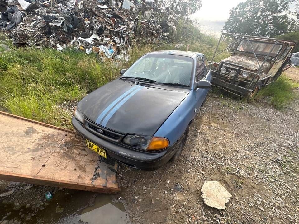 1996 Ford Festiva Corner Light (blinker) RH #B217