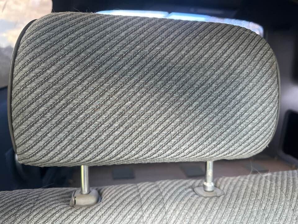 1990 Toyota 4Runner RH Drivers Rear Head rest #B279