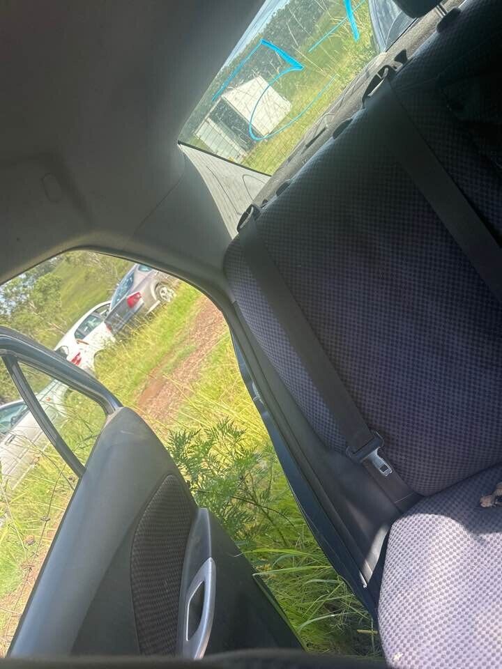 2007 Toyota Yaris RH drivers Rear Seat Belt #B145