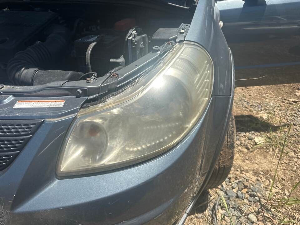 2007 Suzuki Sx4 LH Passengers Left Headlight #B119