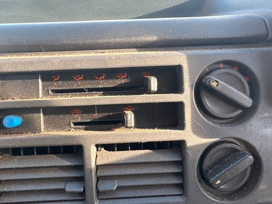 1993 Ford Raider AC Controls #B278