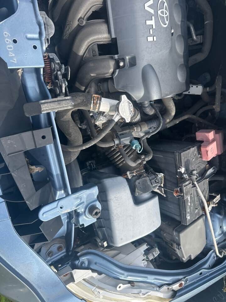 2007 Toyota Yaris Air Cleaner Box & Pipe #B145