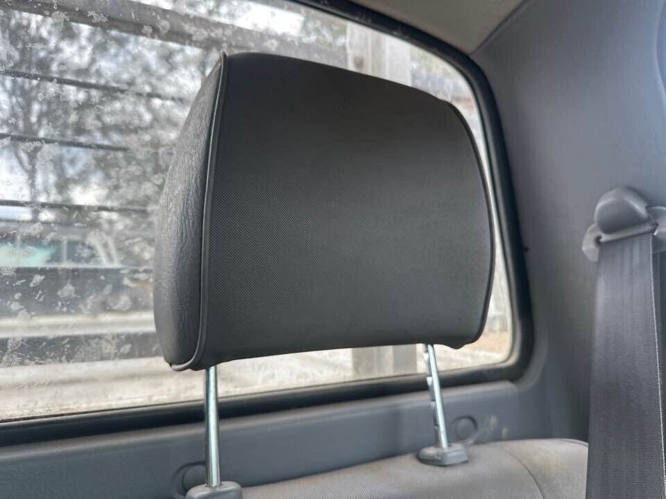 2007 Mazda Bt-50 LH Passengers Front Head Rest #B320