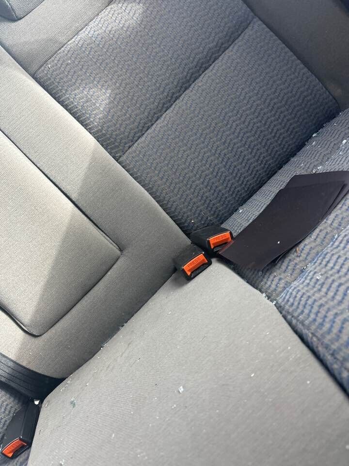 1994 Holden Vr Berlina Seat Belt Stalk Centre Rear #B222