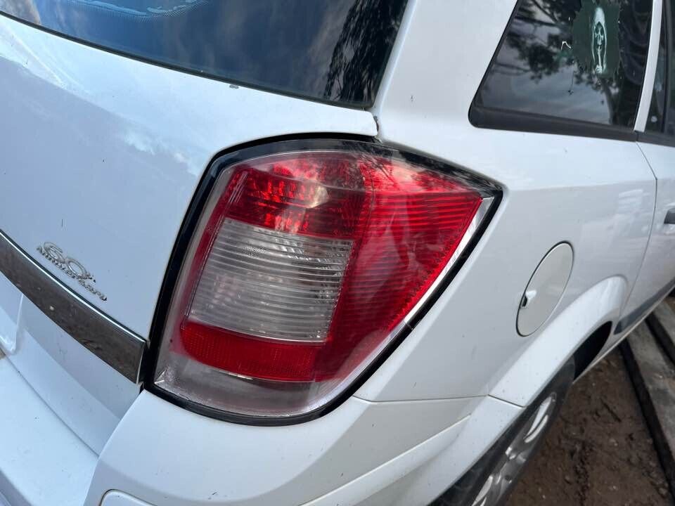 2008 Holden Ah Astra RH Drivers Right Taillight #B214