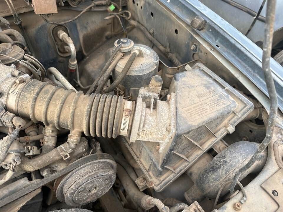 1993 Nissan Pathfinder Air Cleaner Box & Pipe #B322