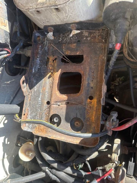 1994 Nissan S-Cargo Battery Tray #B261