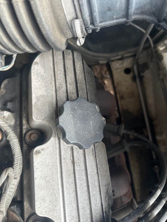 1994 Holden Vr Berlina Oil Cap #B222