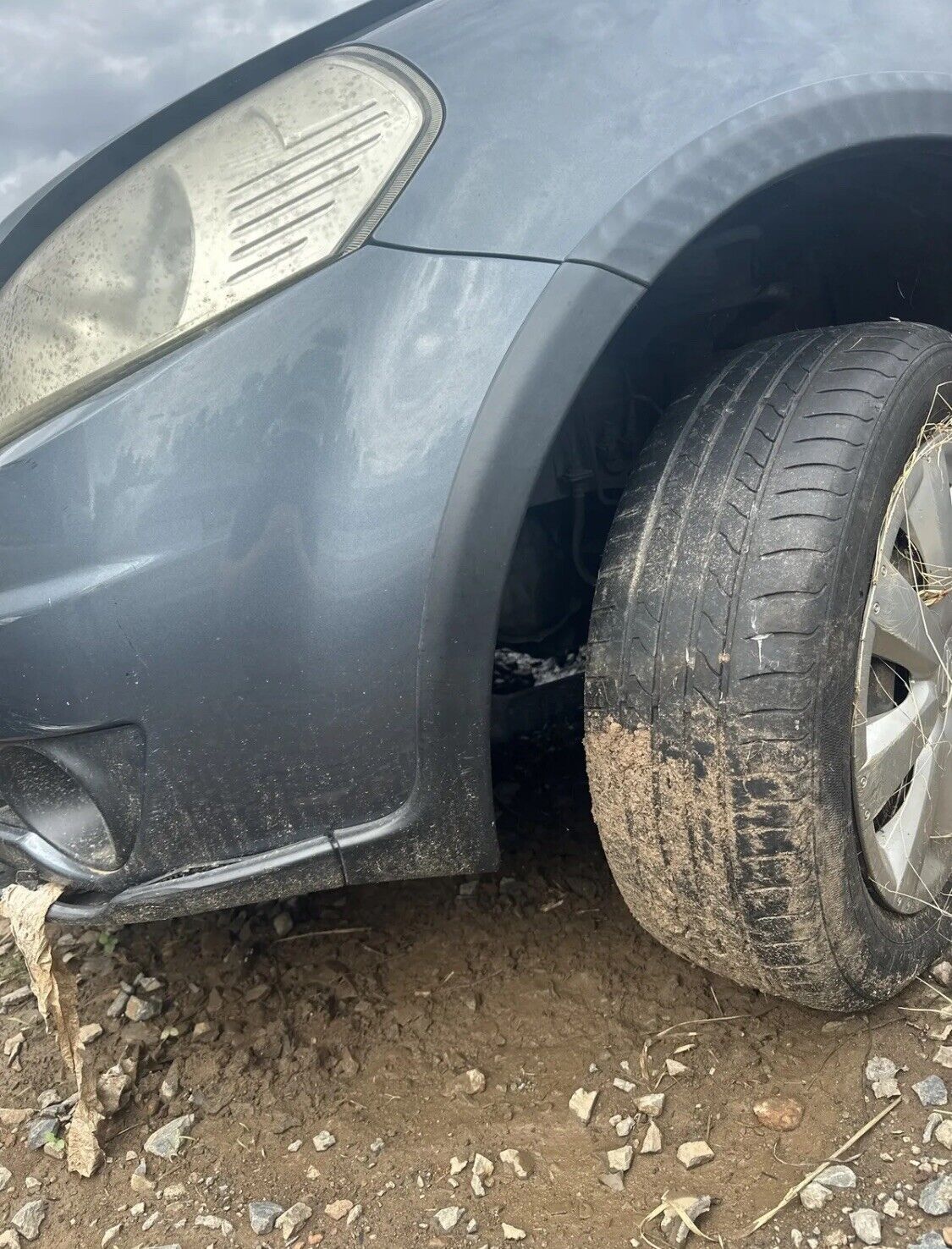 2007 Suzuki Sx4 Left Front Bumper Trim #B119