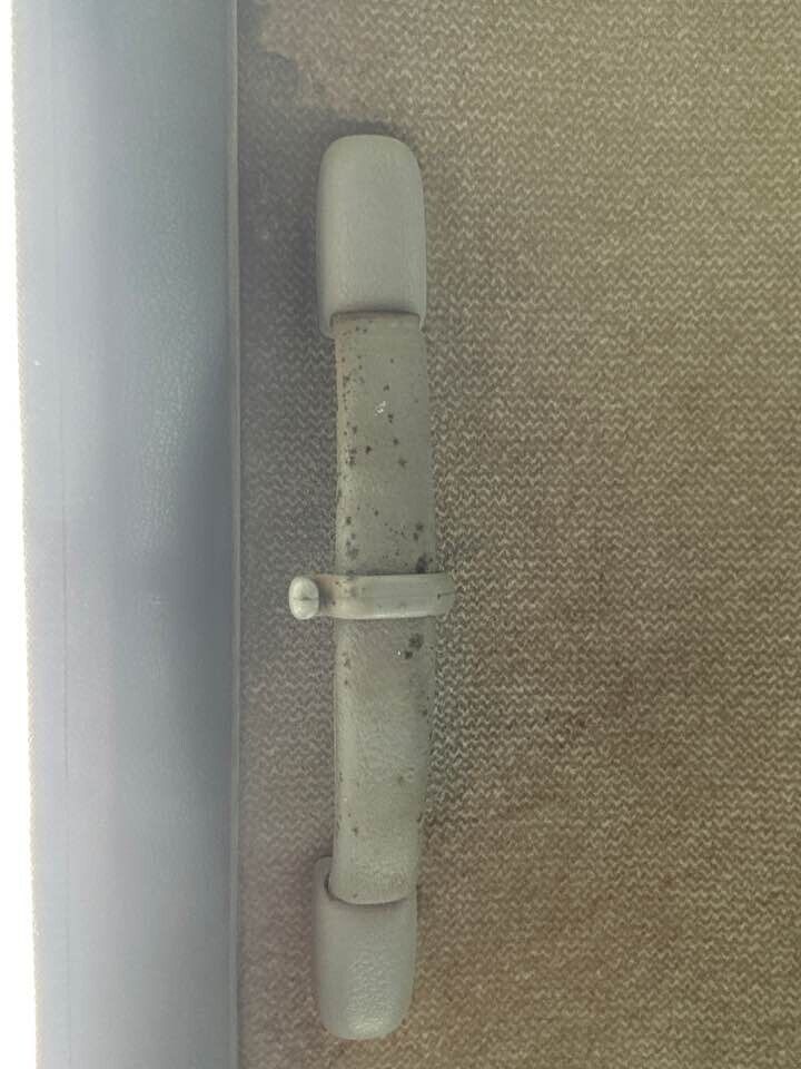 1993 Nissan Pathfinder Upper Grab Handle RH Rear #B322