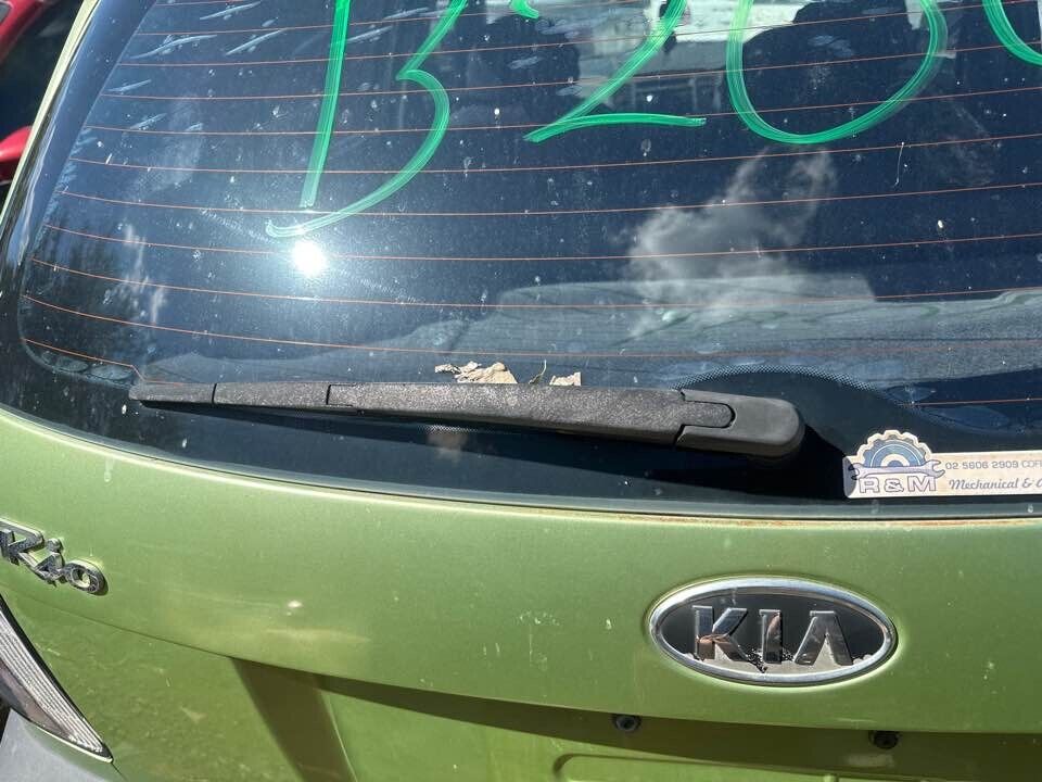 2007 Kia Rio Tail Gate Wiper Arm #B209