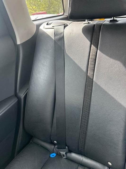 2007 Mazda Cx-7 RH drivers Rear Seat Belt #B215