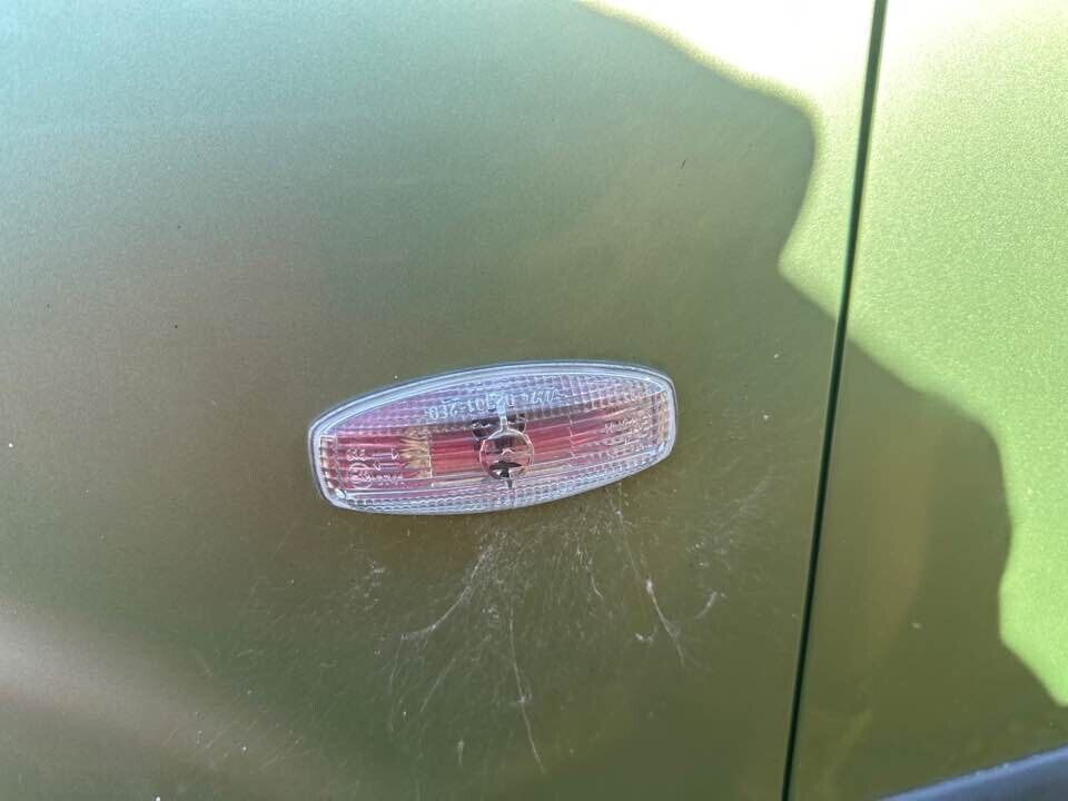 2007 Kia Rio Left LH Passengers Guard Repeater/Blinker #B209