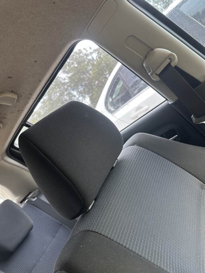 2007 Suzuki Swift LH Passengers Front Head Rest #B228