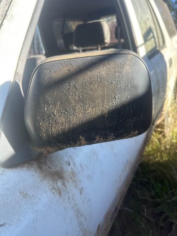 1992 Toyota 4Runner LH passenger Mirror (Manual) #B284