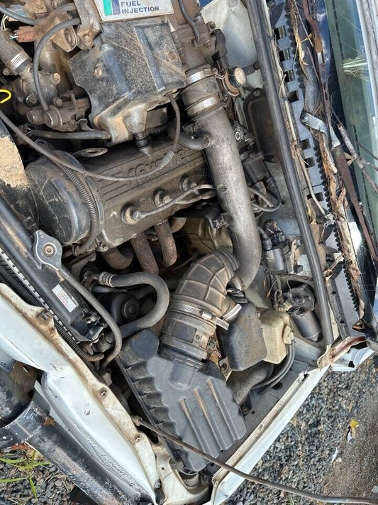 1992 Suzuki Vitara Air Cleaner Box & Pipe #B197