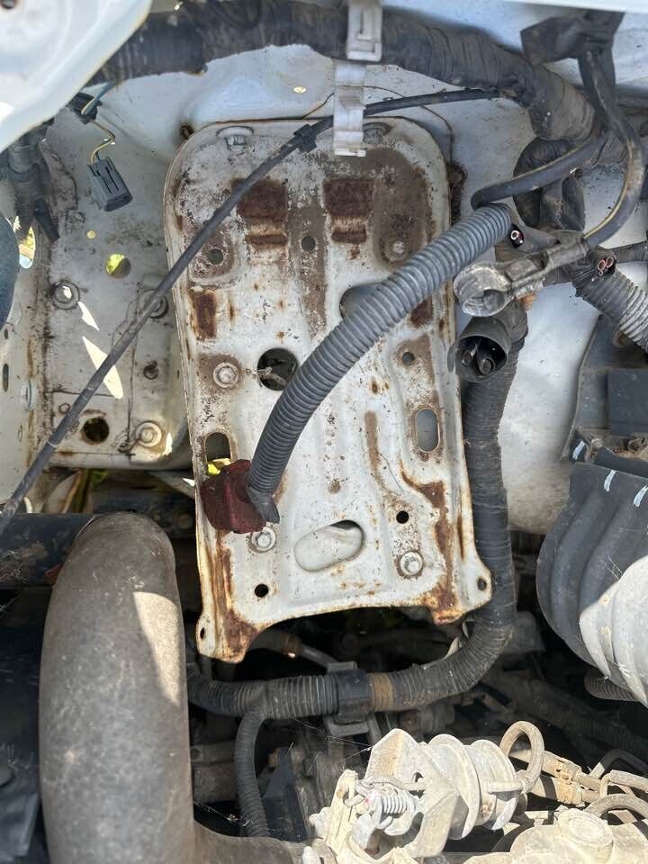 2008 Ford Ranger Battery Tray #B316