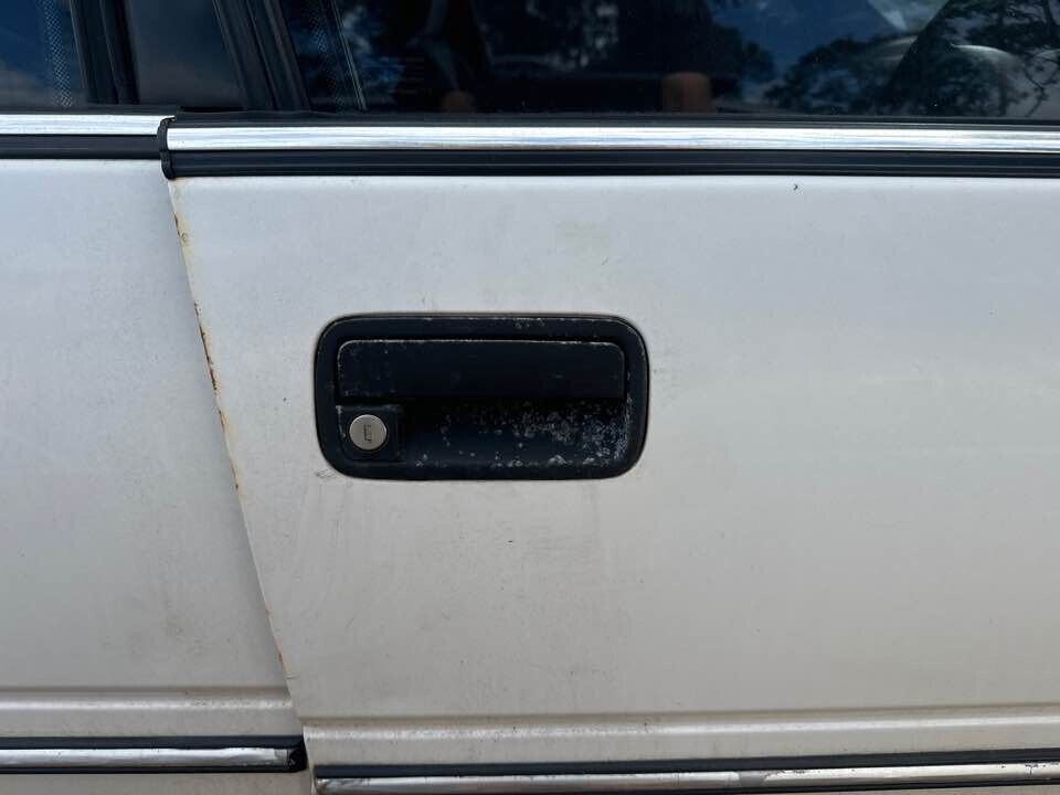 1994 Holden Vr Berlina Outer Door Handle RH drivers Front #B222