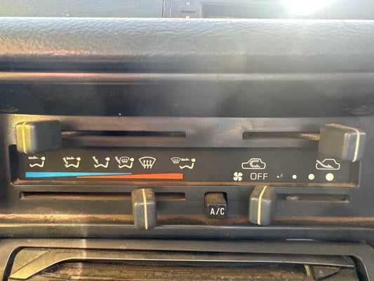 1992 Mitsubishi Triton  AC Controls #B283