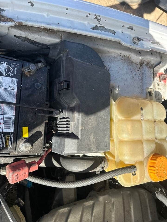 2008 Ford Fg Falcon Engine Bay Fuse Box #B227