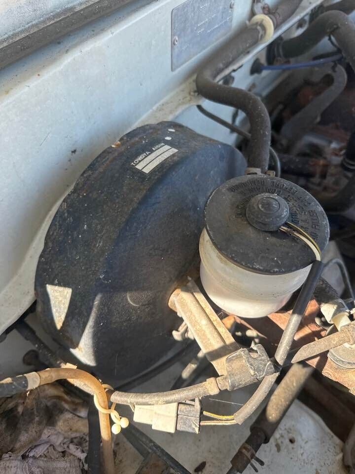 1989 Toyota 4Runner Brake Booster #B276