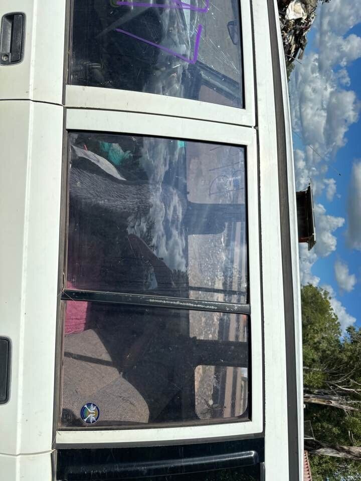 1992 Suzuki Vitara LH Passengers Rear Window Glass #B197