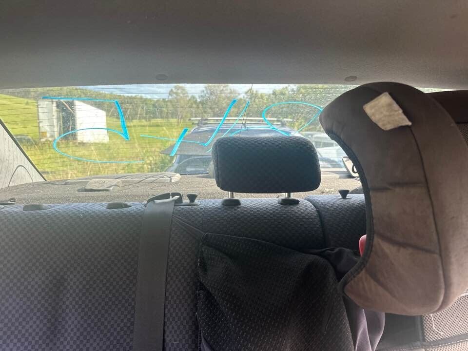 2007 Toyota Yaris Centre Rear Head Rest #B145