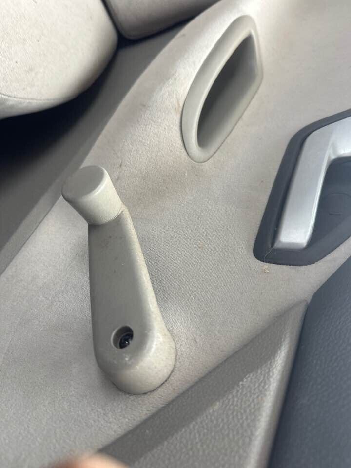 2008 Ford Falcon Fg LH Passengers Side Rear Window Winder Handle #B181