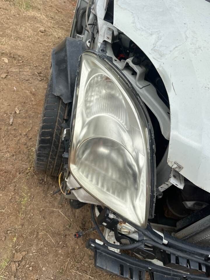 2007 Suzuki Swift RH Drivers Right Headlight #B228