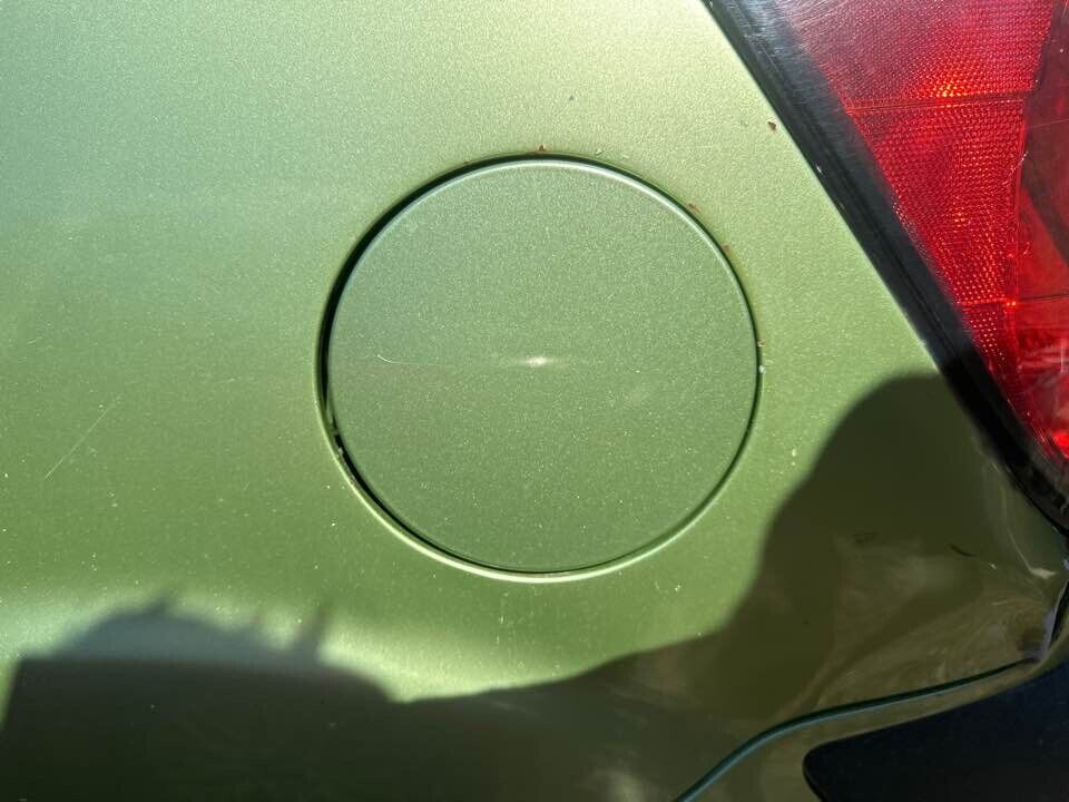 2007 Kia Rio Fuel Flap #B209